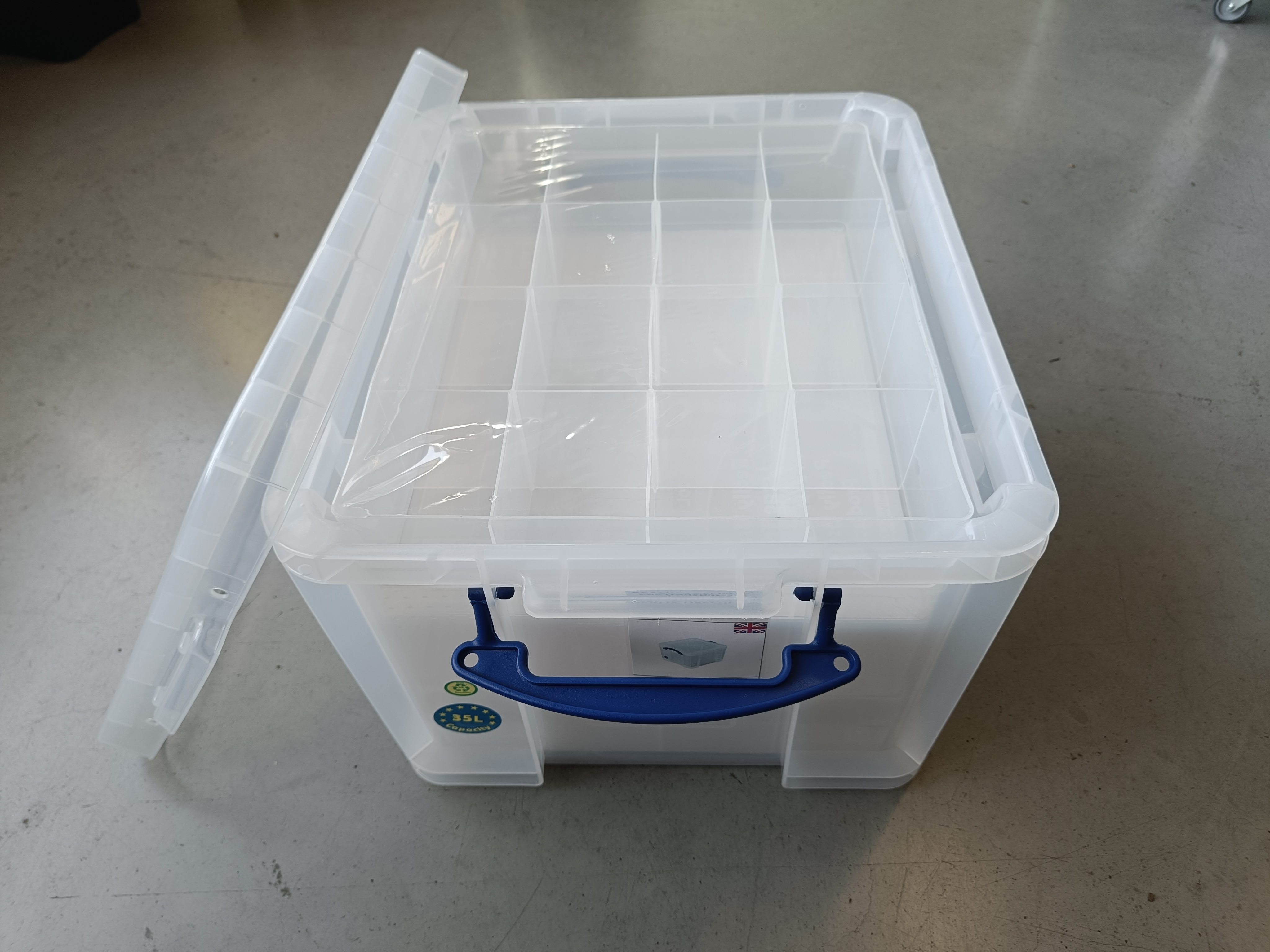 REALLY USEFUL box 35L transparentní