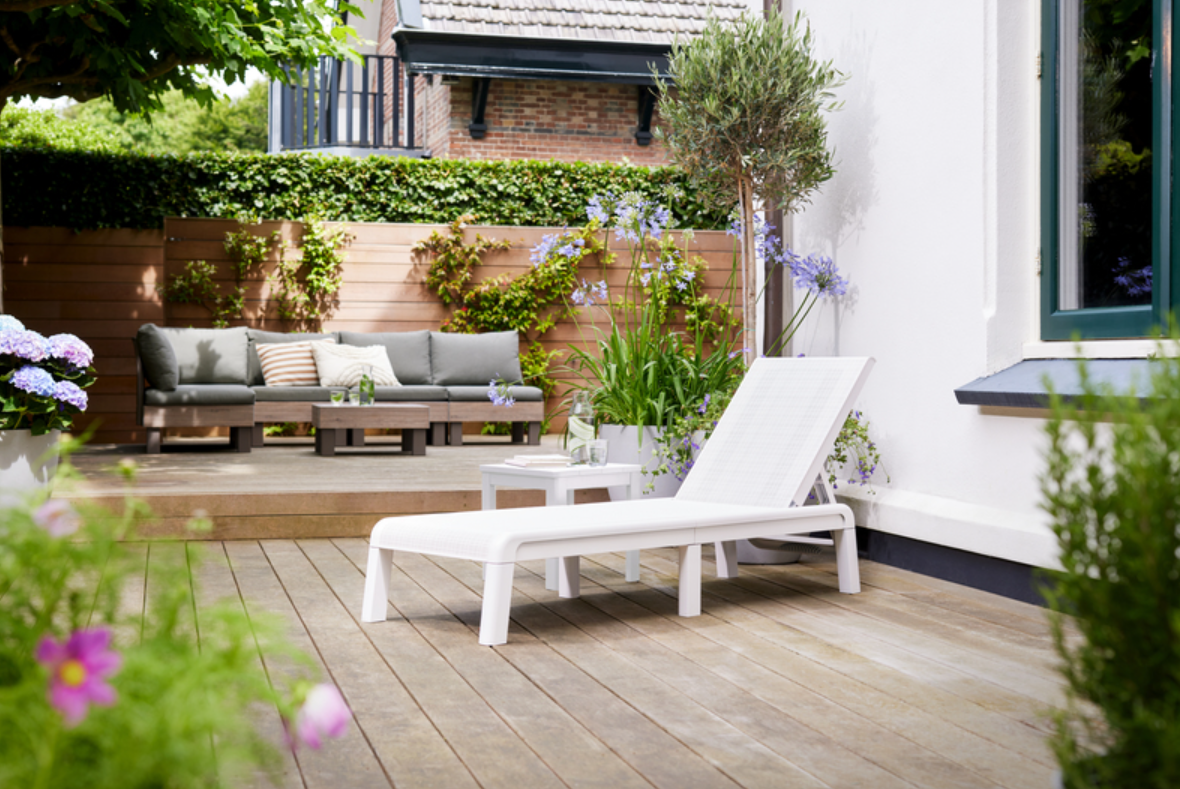 Plastové lehátko MALLORCA bílá - ZAVÁDĚCÍ CENA