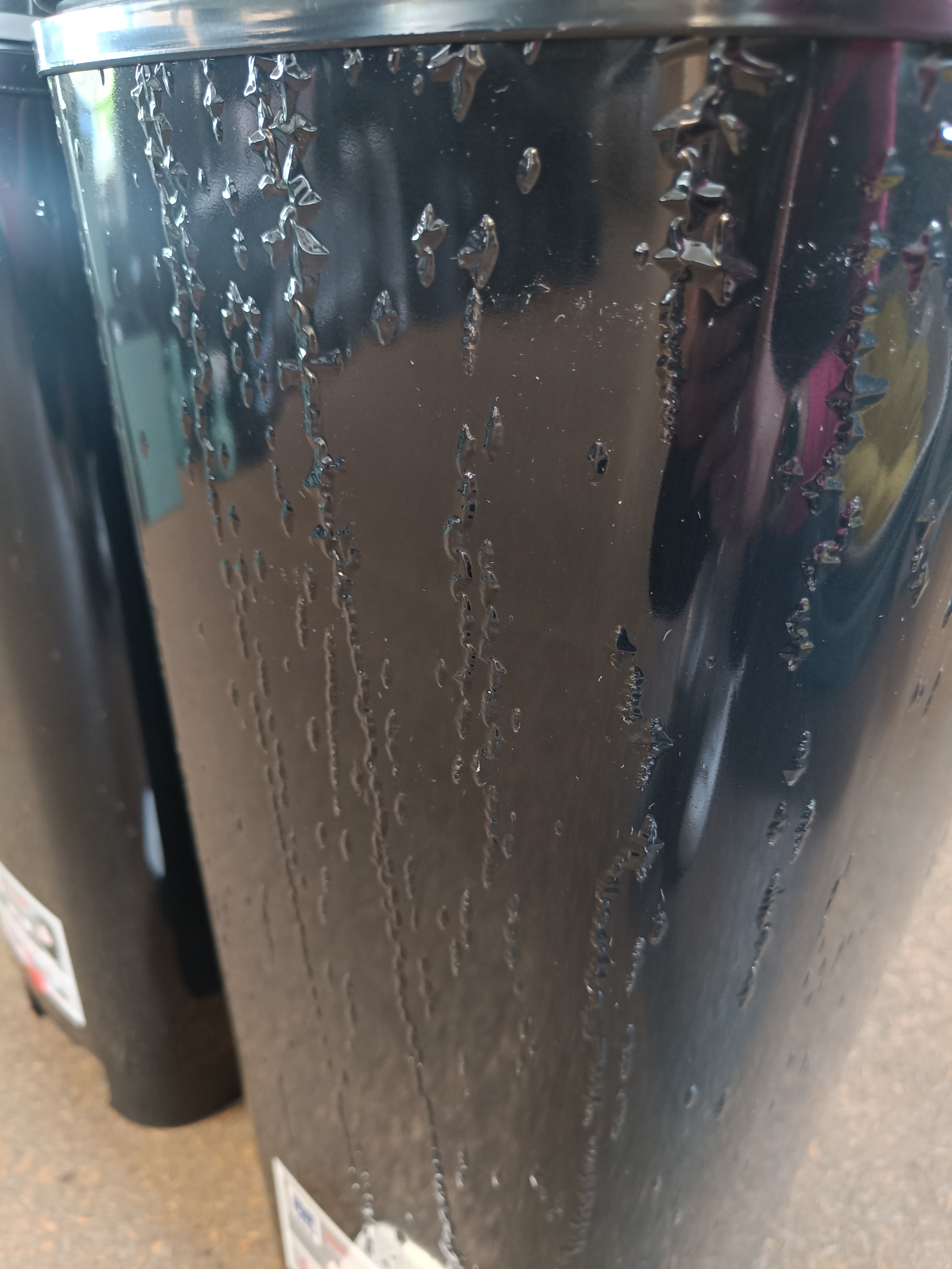 Plastový odpadkový koš CHIC do kuchyně Black L - II. JAKOST - povrch s bublinami